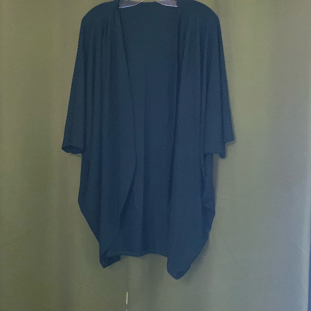 2$🤩Elegant Women's green Sweater